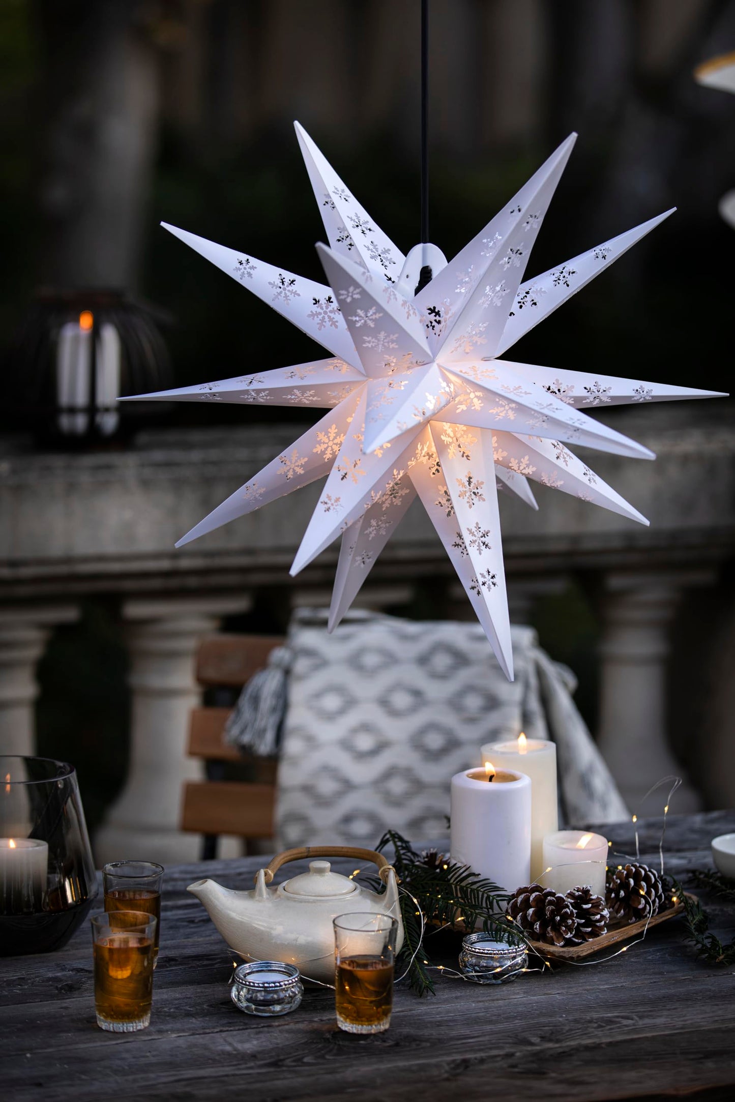 Sterntaler Decorative Star | Christmas Star with Snowflake Design | Folding Star | White | 55cm | Outdoor | Light Bulb | Power Plug
