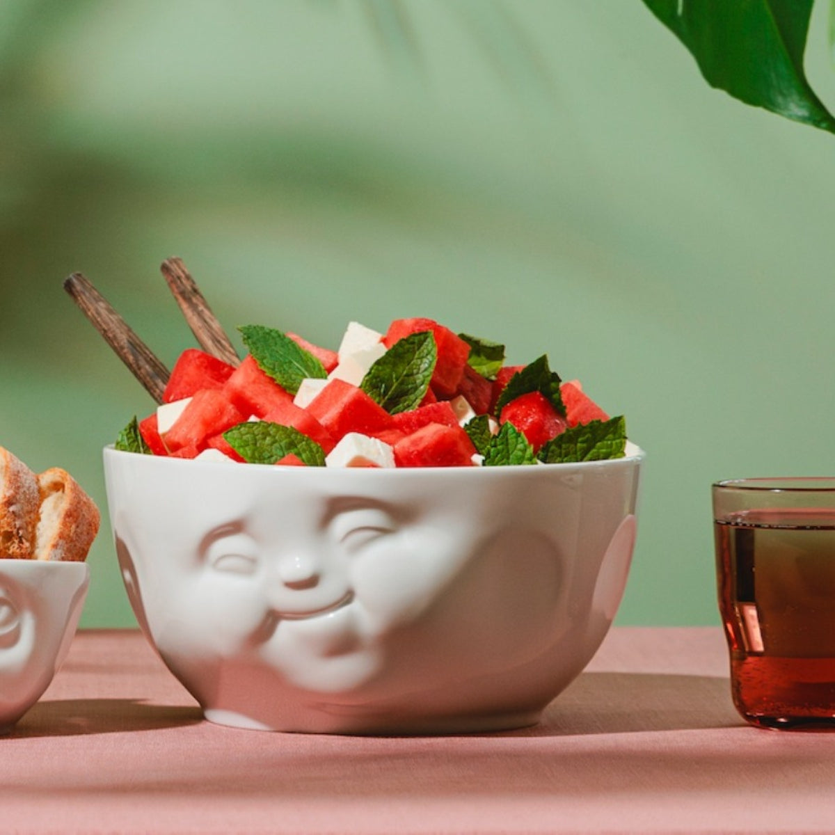 FIFTYEIGHT PRODUCTS / Bowl "Mampfend" (Porcelain, 2600 ml, white, Made in Germany)