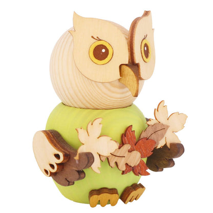 Kuhnert - Decoration / Wooden figurine - Mini Owl "with leaf garland" - approx. 7cm - Made in Germany