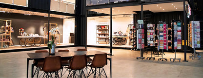 Grafik-Werkstatt Trinkflasche aus Glas mit lustigem Spruch | mit Griffschlaufe | 550 ml | Wasser reichen, medium