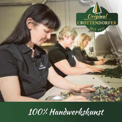 Crottendorfer Incense Cones Christmas Frankincense 3-Pack (3 x 24 cones) – Strong frankincense mixed with an exquisite vanilla note – Height 2.7cm, Ø 1.2cm – 15 min. burning time per cone