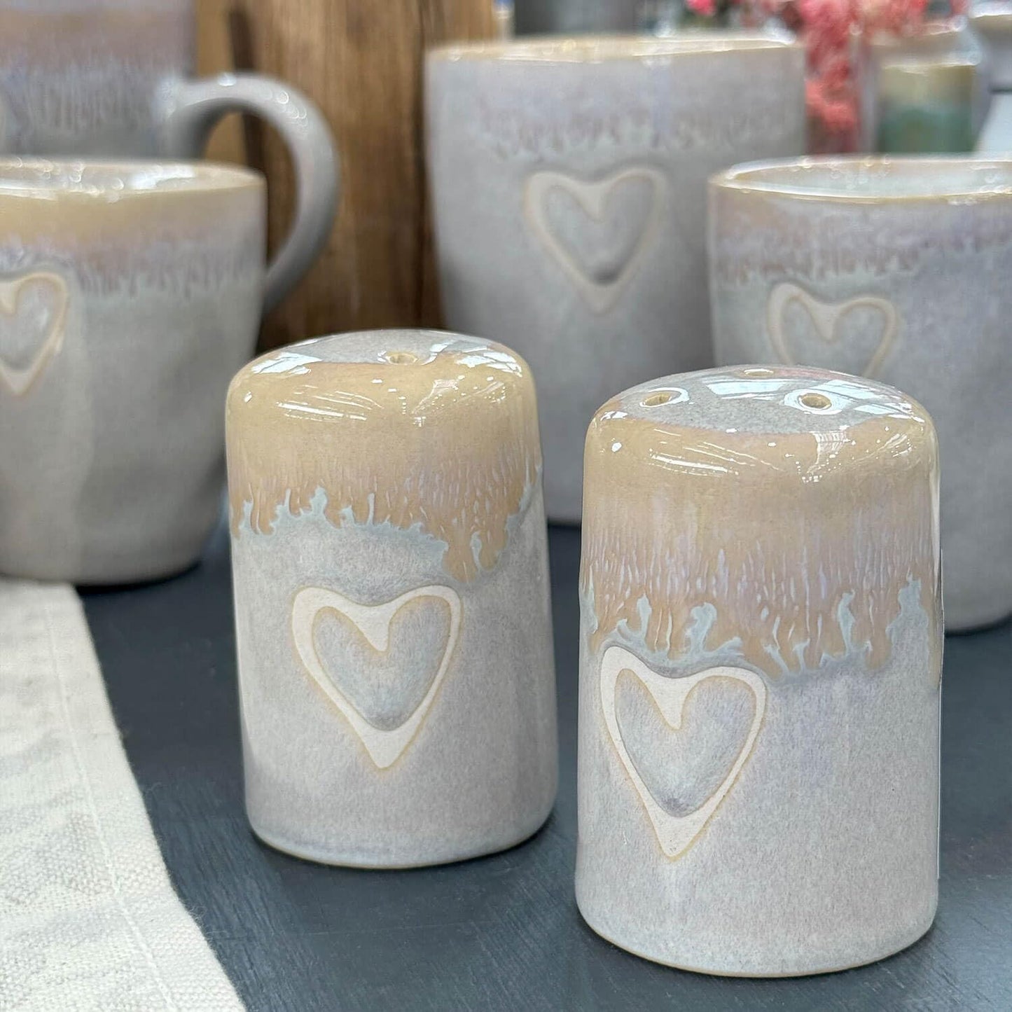 Mea-Living STONEWARE Candela in tazza bianco polare Cuore, gres fatto a mano, 280 ml, splendide stoviglie con candela