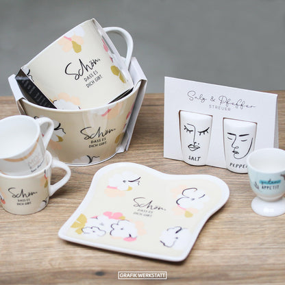 Graphic Workshop Coffee Mug with Saying 300 ml | Porcelain Mug | Favorite Person