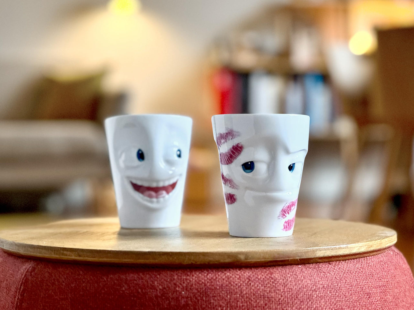 FIFTYEIGHT PRODUCTS / Handled mug "Kissed" - Movie Edition - (Porcelain, 350 ml, white, Made in Germany)