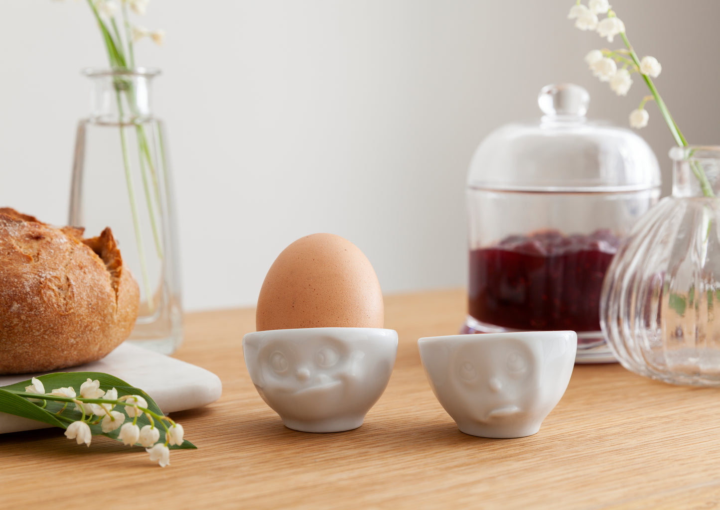 FIFTYEIGHT PRODUCTS / Eierbecher - Set Nr. 2 „Och Bitte & Lecker“ (Porzellan, weiß, Made in Germany)