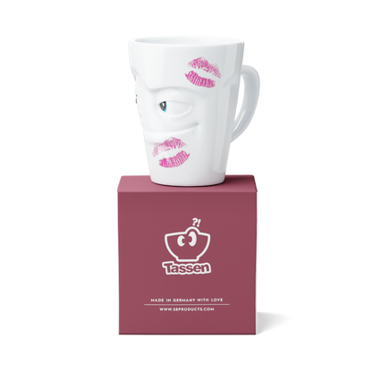 FIFTYEIGHT PRODUCTS / Handled mug "Kissed" - Movie Edition - (Porcelain, 350 ml, white, Made in Germany)