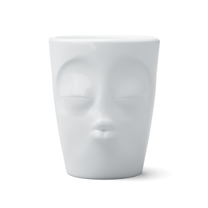 FIFTYEIGHT PRODUCTS / Henkelbecher „Küssend“ (Porzellan, 350ml, weiß, Made in Germany)